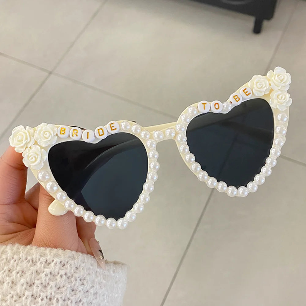Women Sun Glasses Heart Big Frame Love Inlaid Pearl Fashion Ladies Luxury Sunglasses Wedding Decorative Glasses For Party Use
